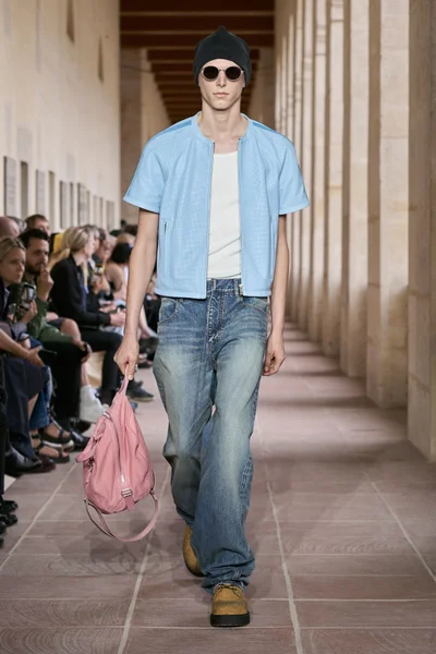 Look 34